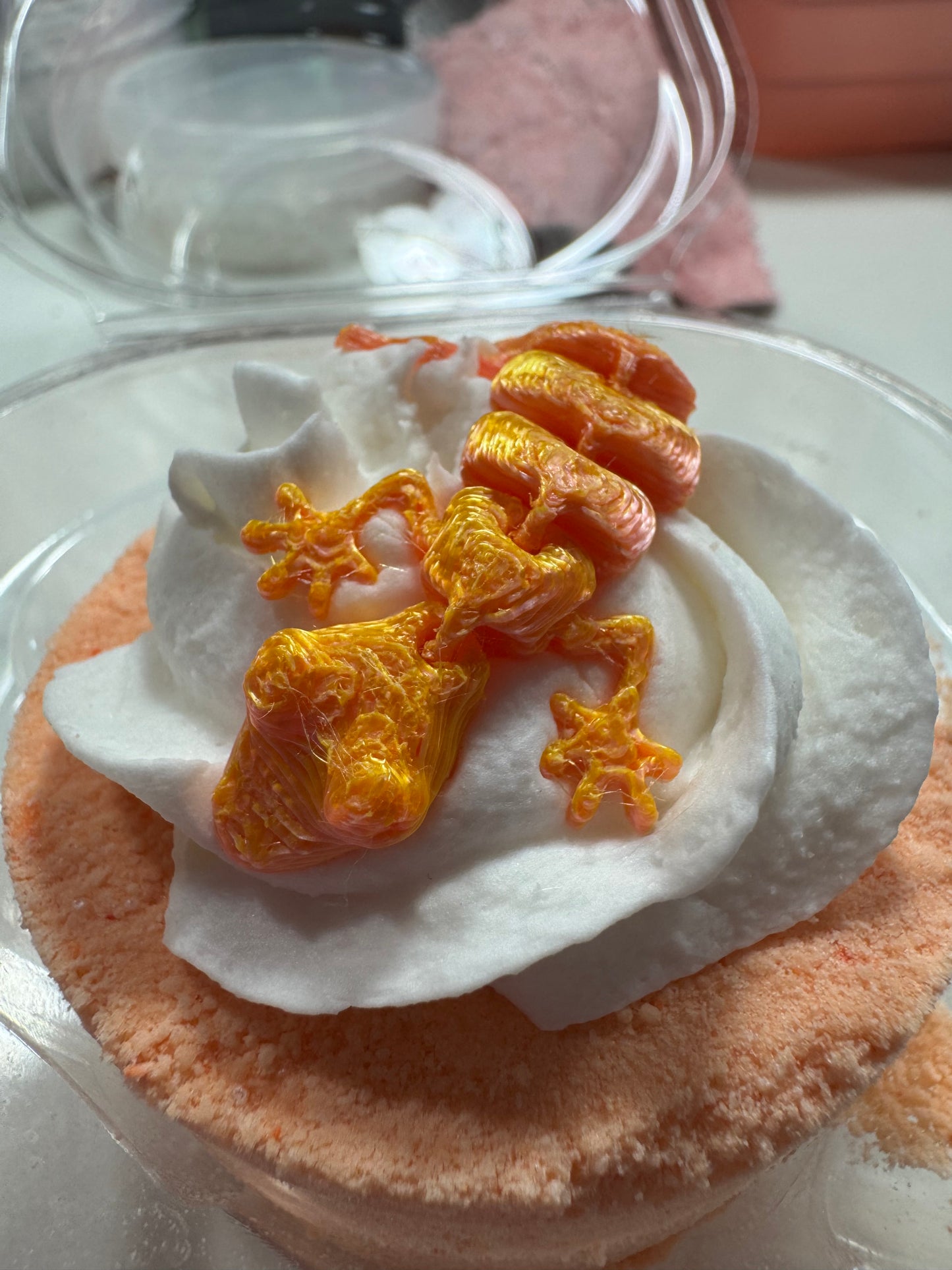 Bath Bomb - Bubble Frosting - Toy included