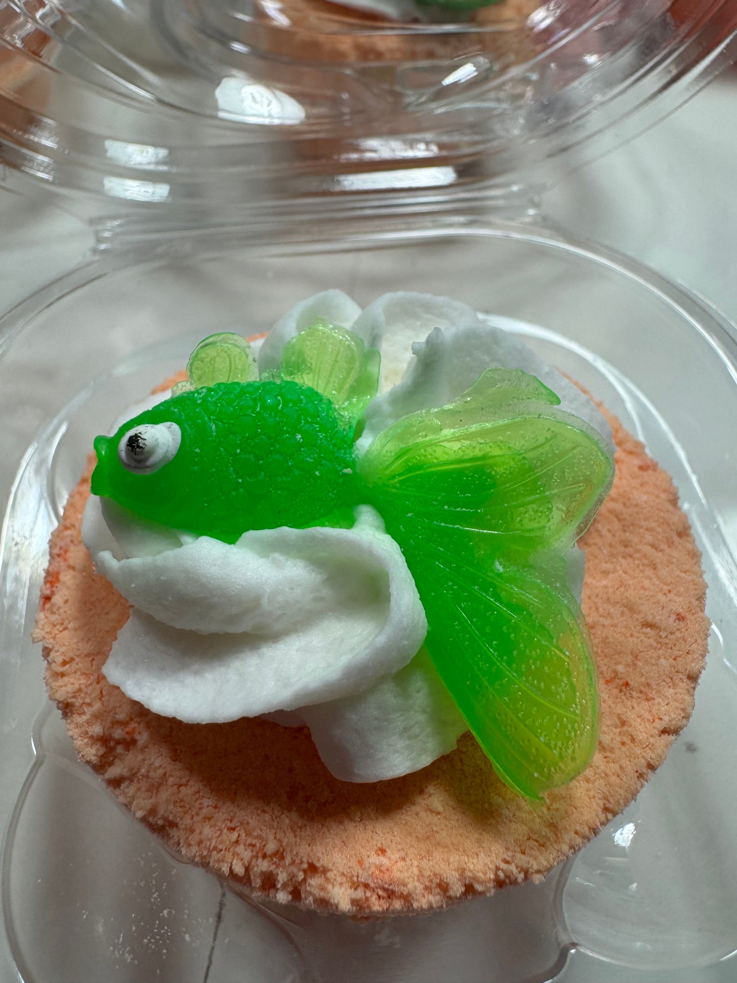 Bath Bomb - Bubble Frosting - Toy included