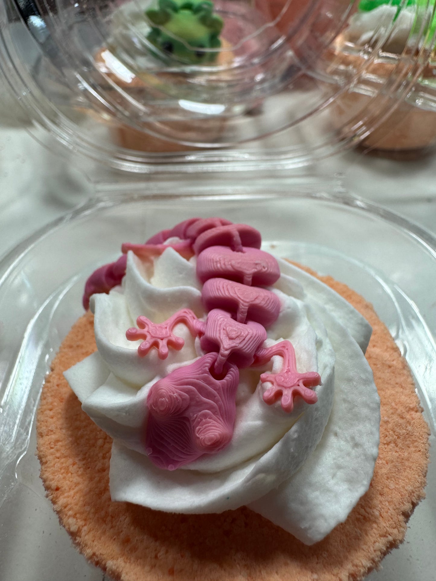 Bath Bomb - Bubble Frosting - Toy included