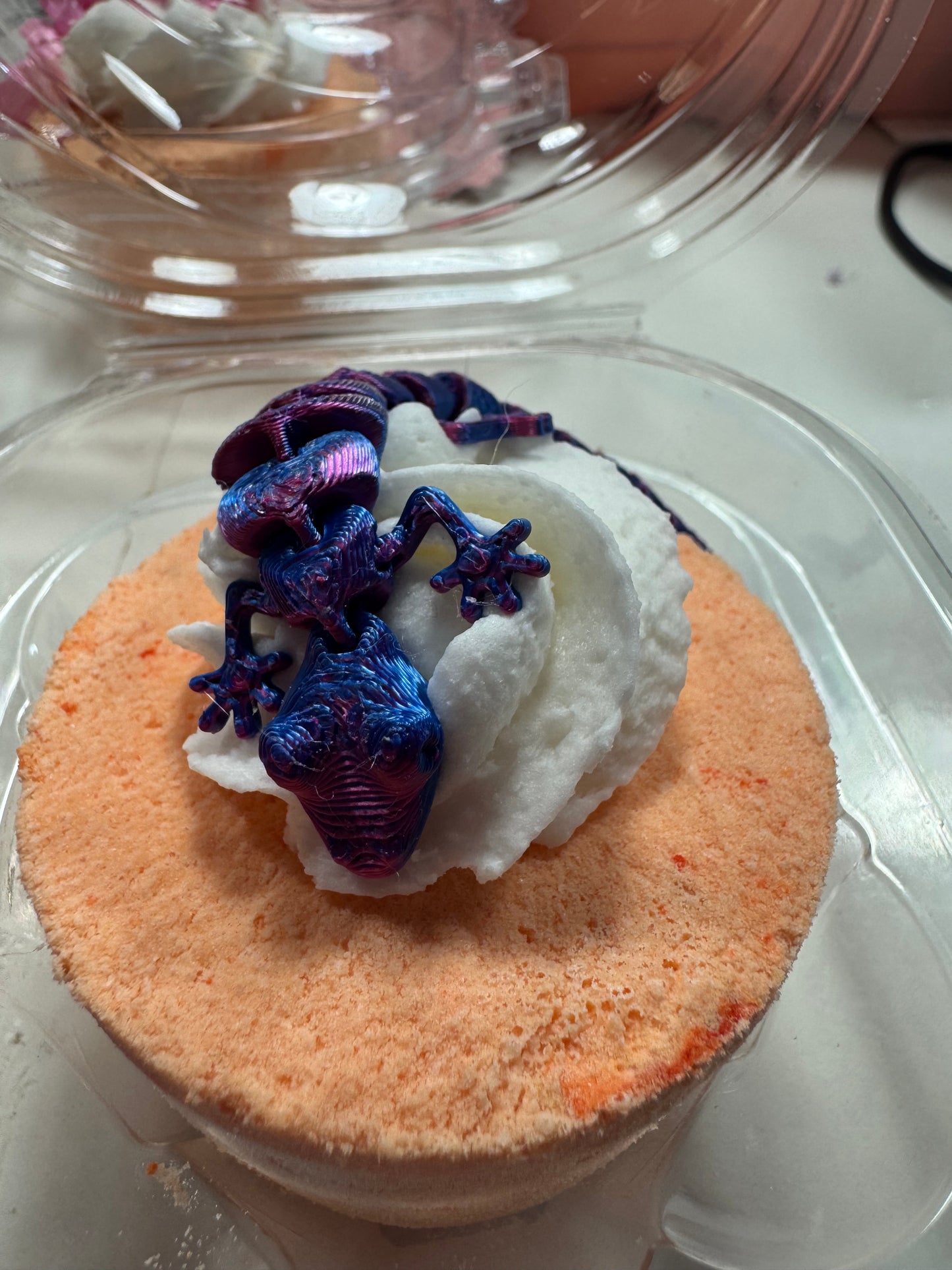 Bath Bomb - Bubble Frosting - Toy included