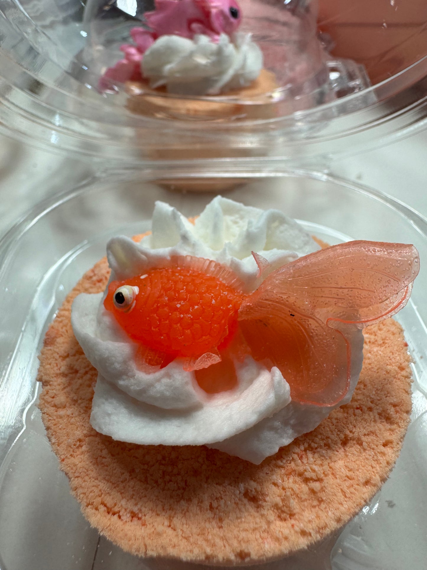 Bath Bomb - Bubble Frosting - Toy included