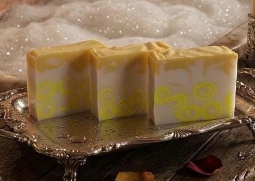 Goat Milk Soap-Banana Coconut-Detergent Free